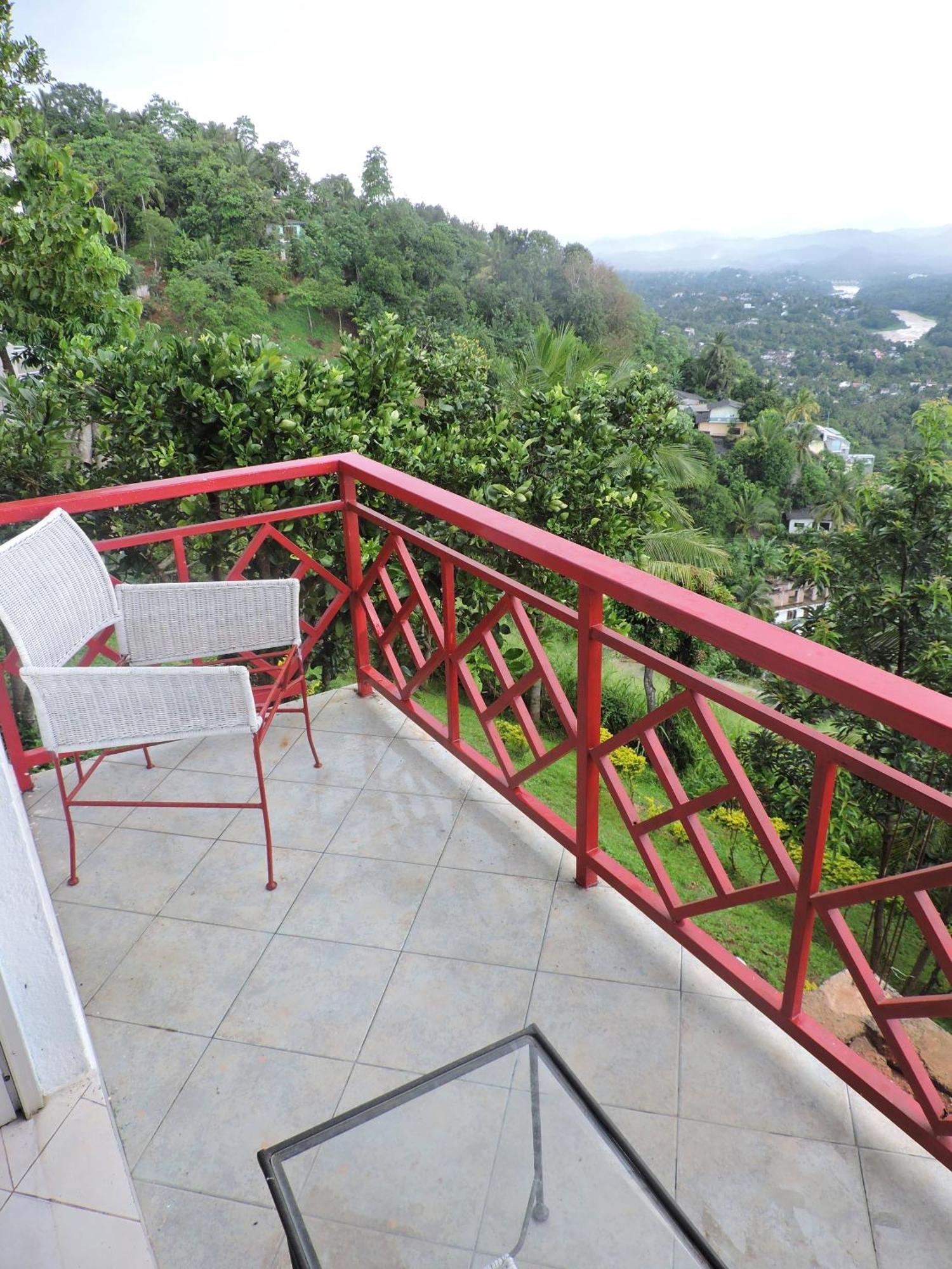 Redhill Kandy Tennekumbura Camera foto